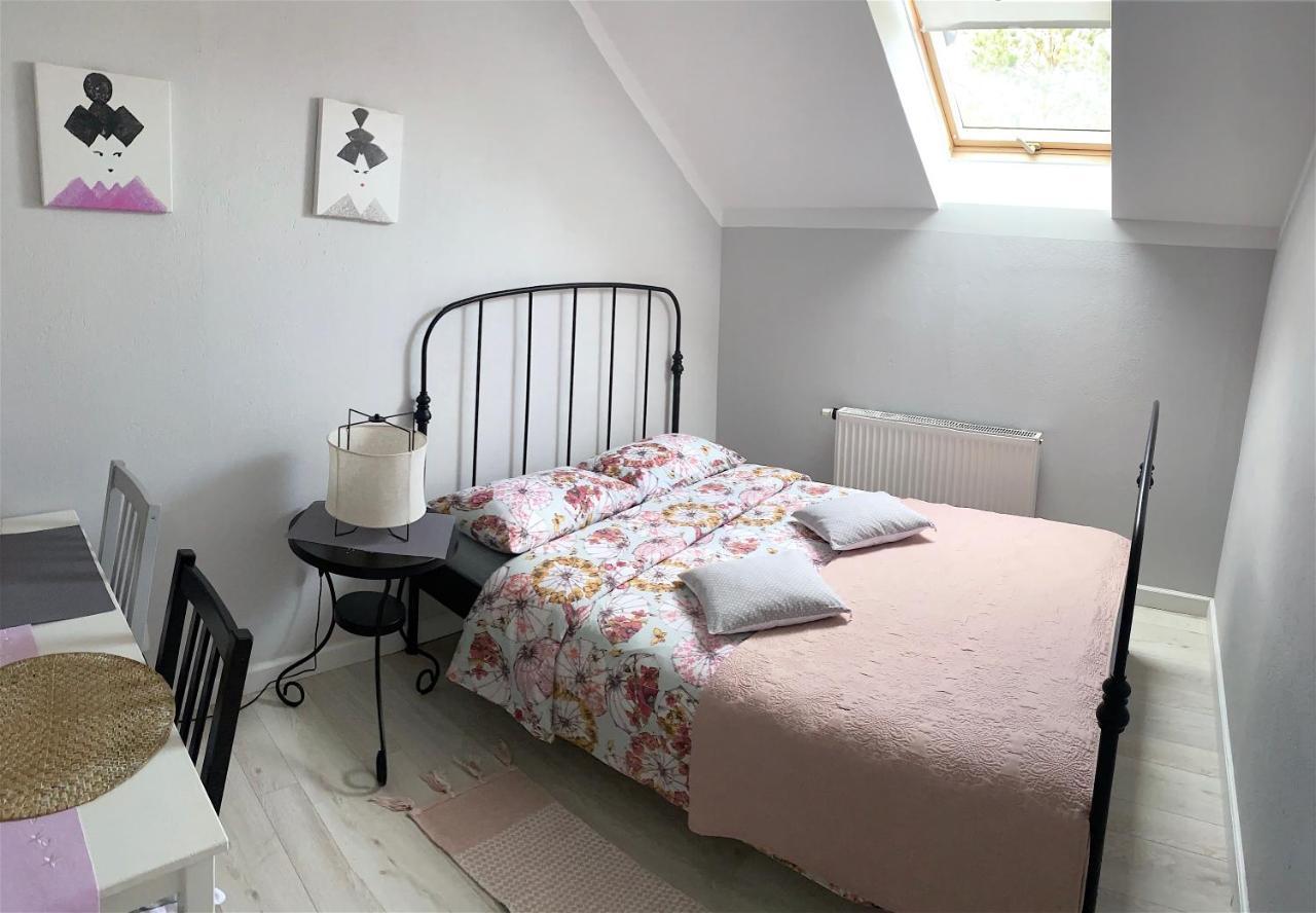 Szary Domek Apartamenty Ustka Ngoại thất bức ảnh