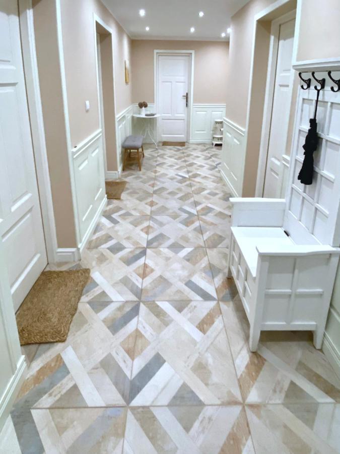 Szary Domek Apartamenty Ustka Ngoại thất bức ảnh